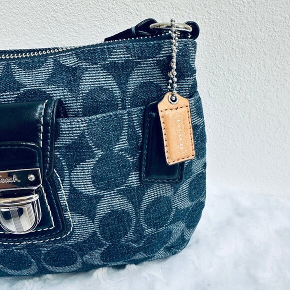 Coach Poppy Denim Signature Swingpack 46905 - Indigo Blue in EUC - Picture 4 of 13
